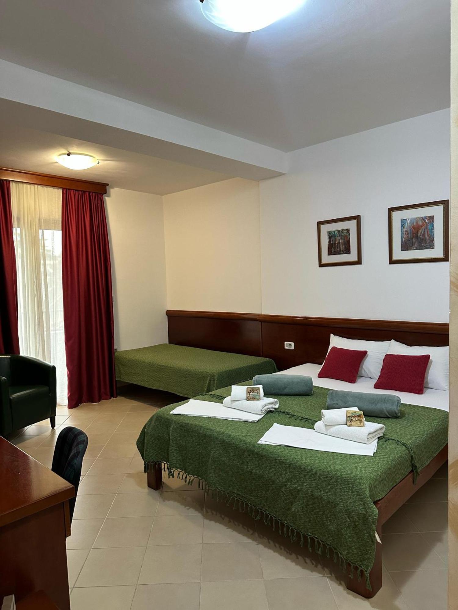 Apartments Krapina Lux Budva Exteriör bild