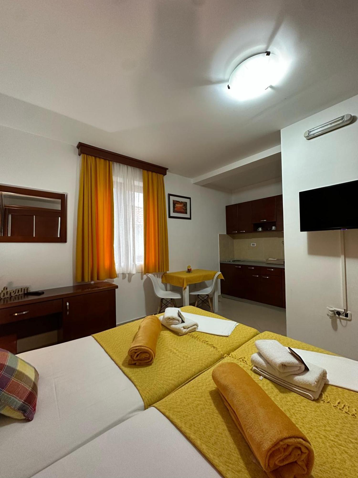 Apartments Krapina Lux Budva Exteriör bild